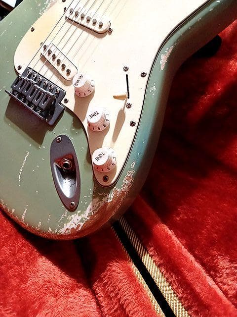 ギター OliveGreen RelicLaquerFinishStratocaster