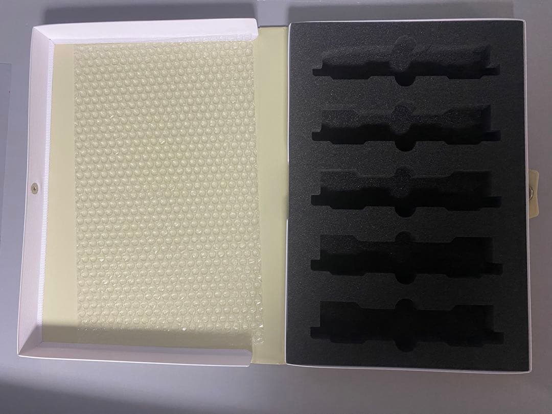 ※美品 KATO 10-1447 E001形 TRAIN SUITE 四季島