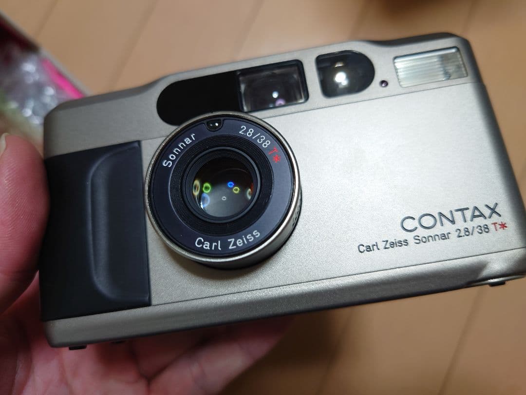 Contax T2 元箱つき シリアル一致