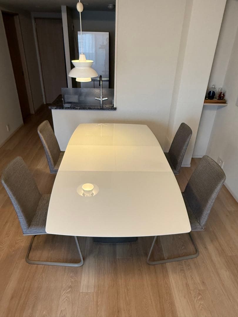 BoConcept（ボーコンセプト）ダイニングテーブルMILANOミラノ