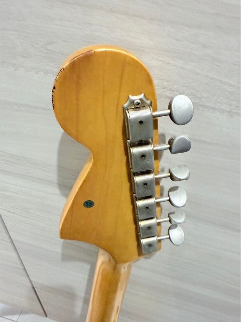 ギター　fender MUSTANG