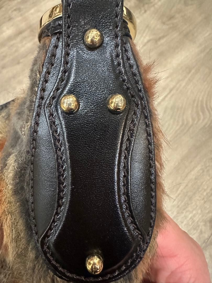 早い者勝ち✨FENDI フェンディ　肩がけハンドバッグ　✨