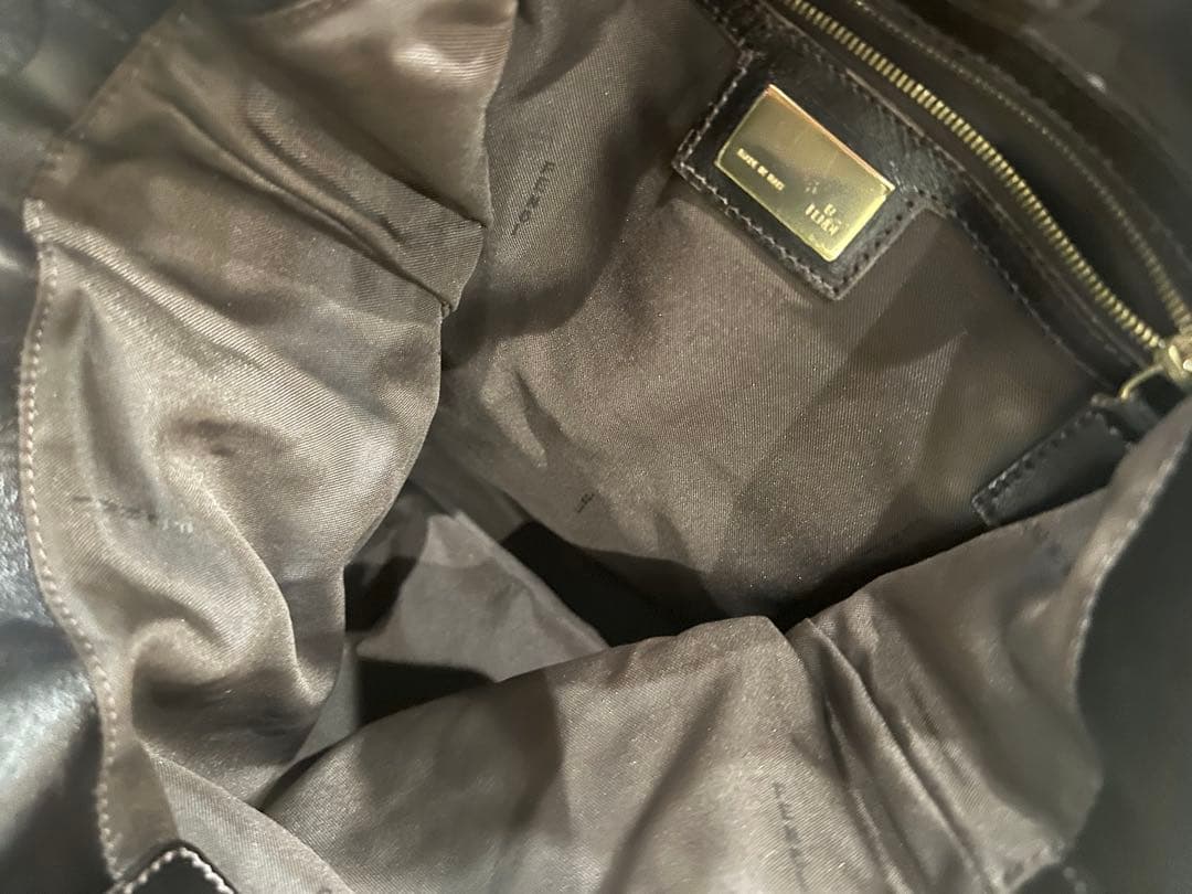 早い者勝ち✨FENDI フェンディ　肩がけハンドバッグ　✨