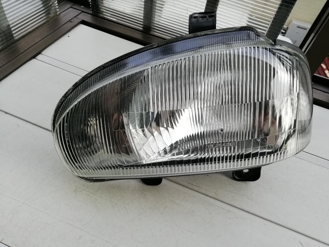 KK3 　KK4　 ヴィヴィオ 　ヘッドライト  左右　（管理MA11）