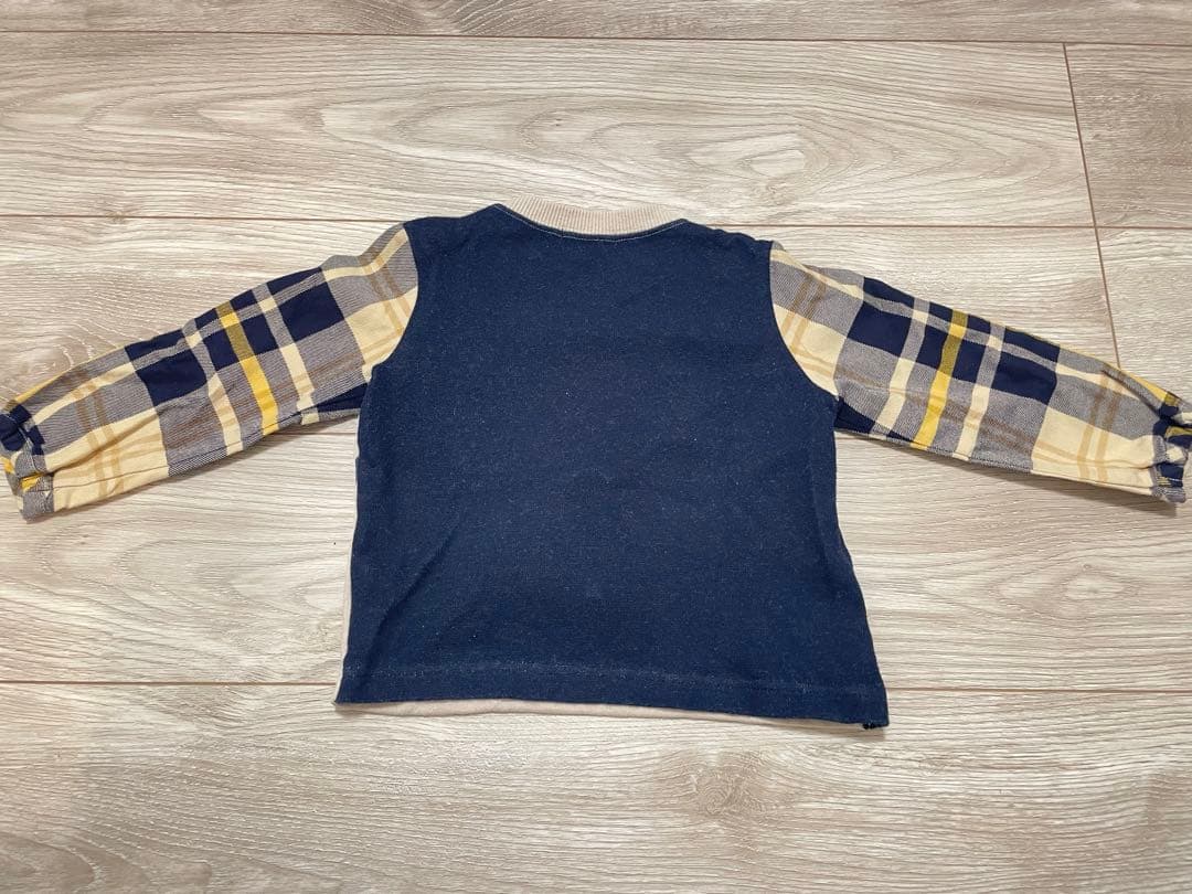 familiar トレーナー　薄手　現行品　90