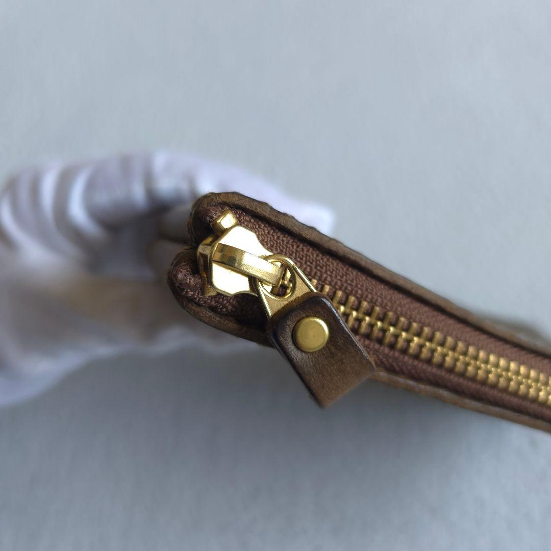 【新品・限定ローストグリーン】analogico 四角ポーチS 本革 アナロジコ