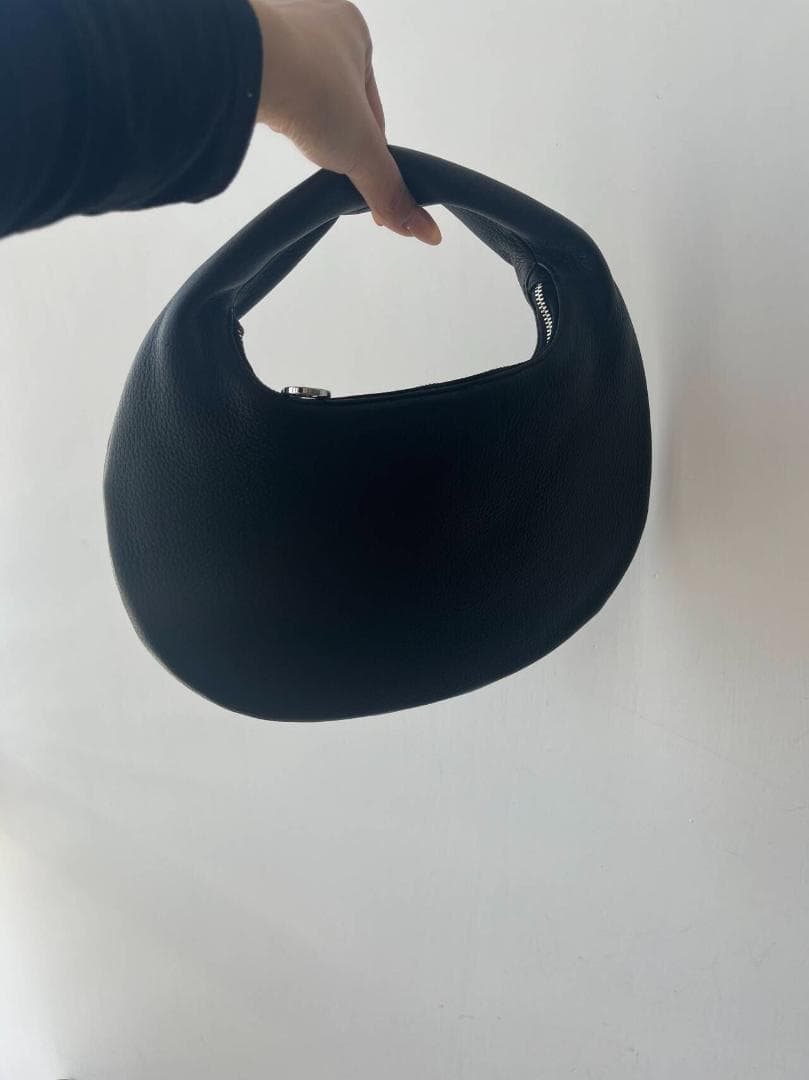 アエタ　ブラック M