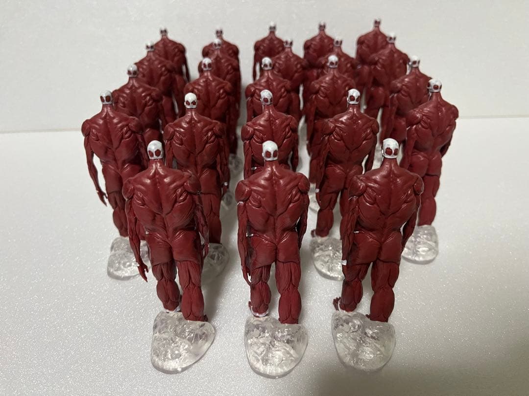 進撃の巨人 終尾の巨人フィギュア　地鳴らしフィギュア23体リペイント