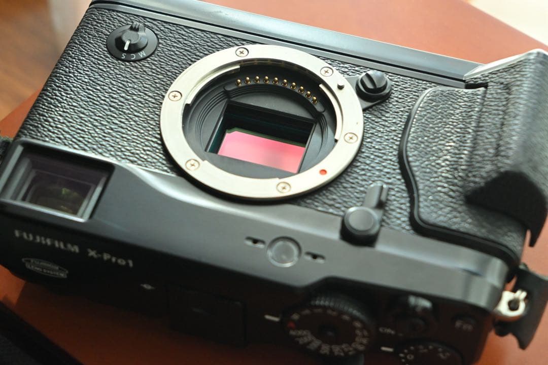 FUJIFILM X Pro1ボディ、専用グリップ　化粧箱