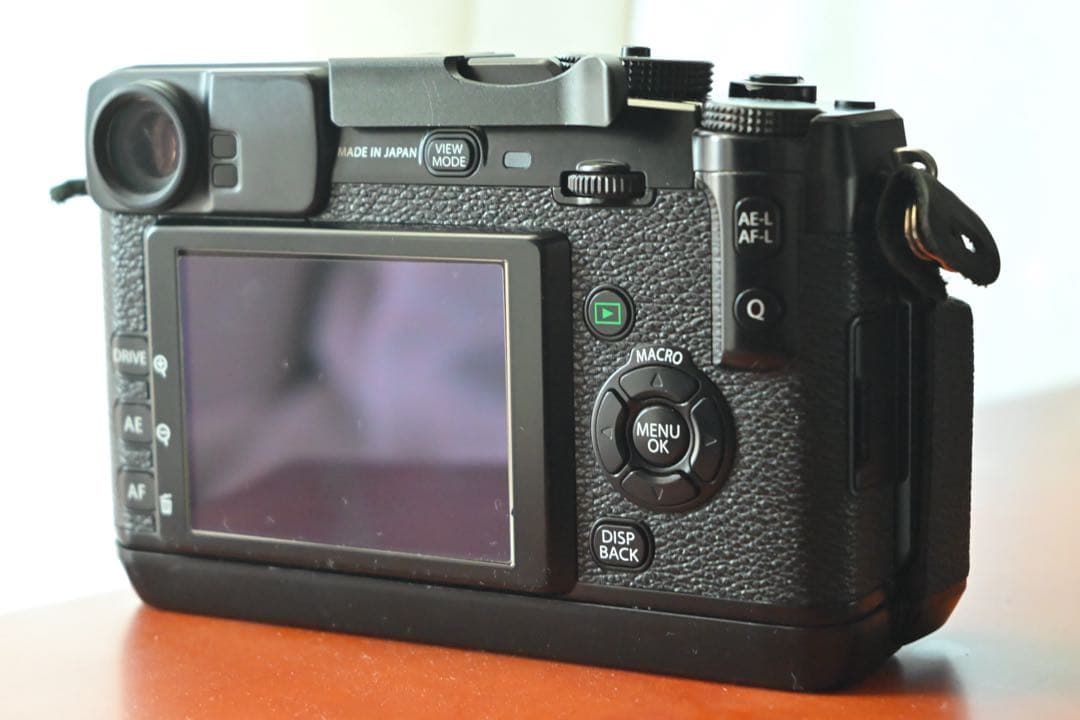 FUJIFILM X Pro1ボディ、専用グリップ　化粧箱