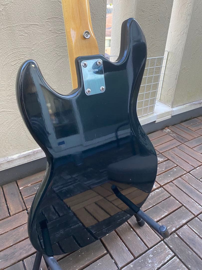 tritmph(トリンプ/エレキベース/ビザール/日本製)