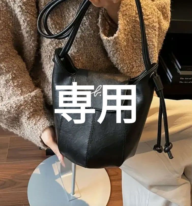 【ぷぅぷ】ブラックショルダーバッグ