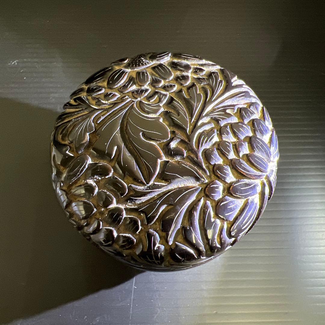 松谷作　椎黒菊唐草文棗　共箱　高さ約6.5㎝　東Y7-1121☆2F