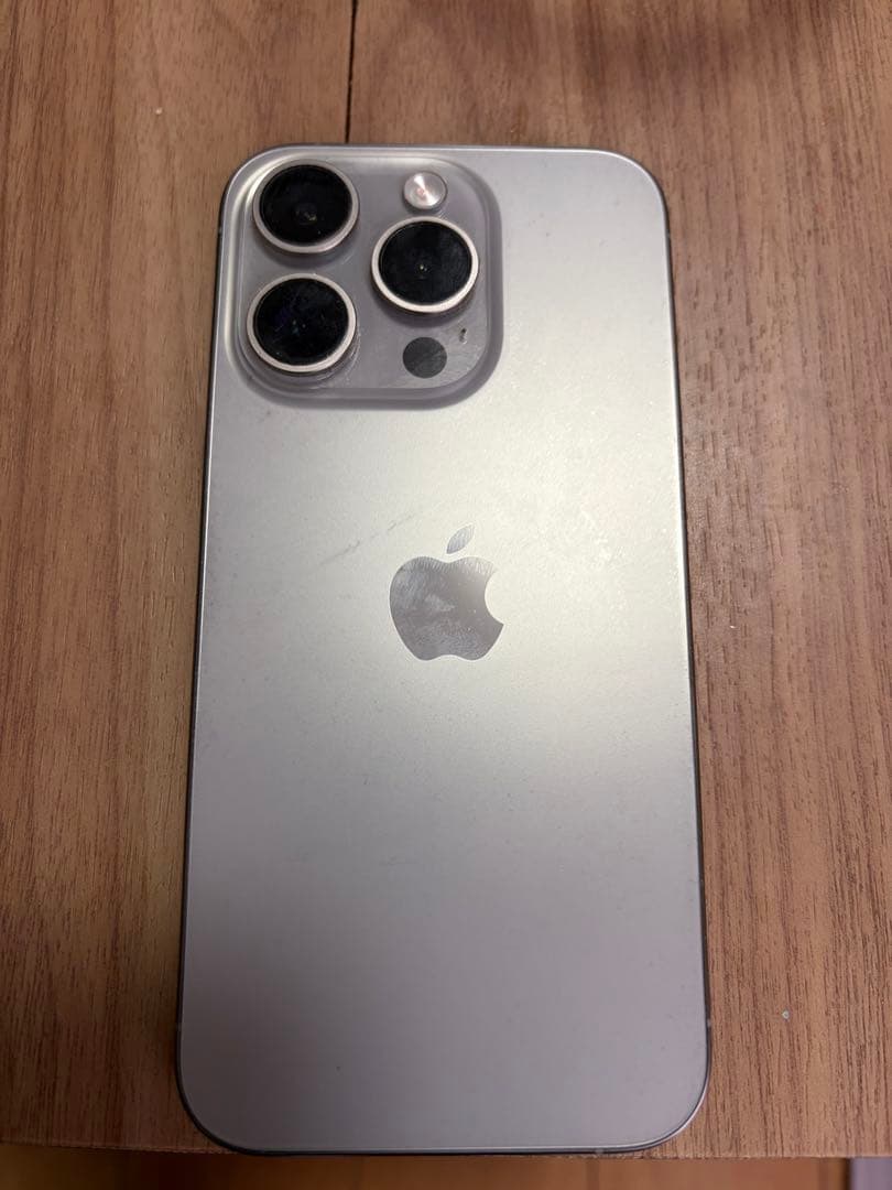 Apple iPhone 15 Pro シルバー 本体 箱付き