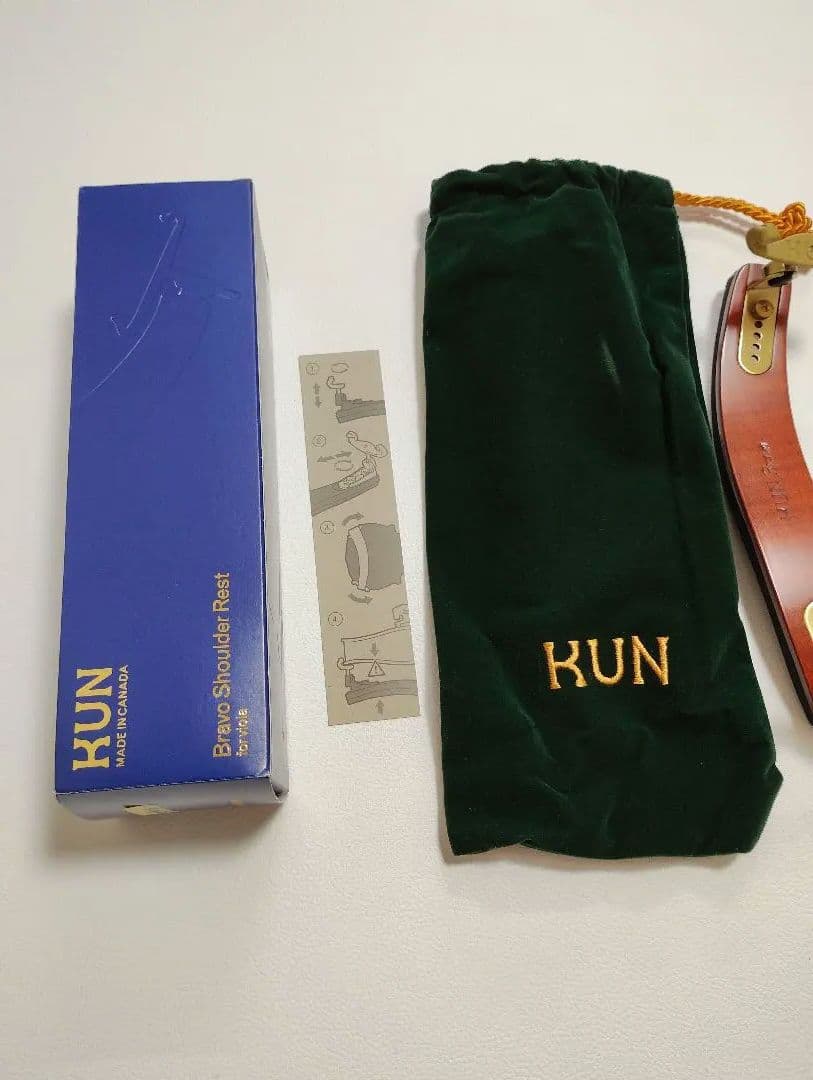 未開封新品　KUN Coussin Bravo violaショルダーレスト肩当て