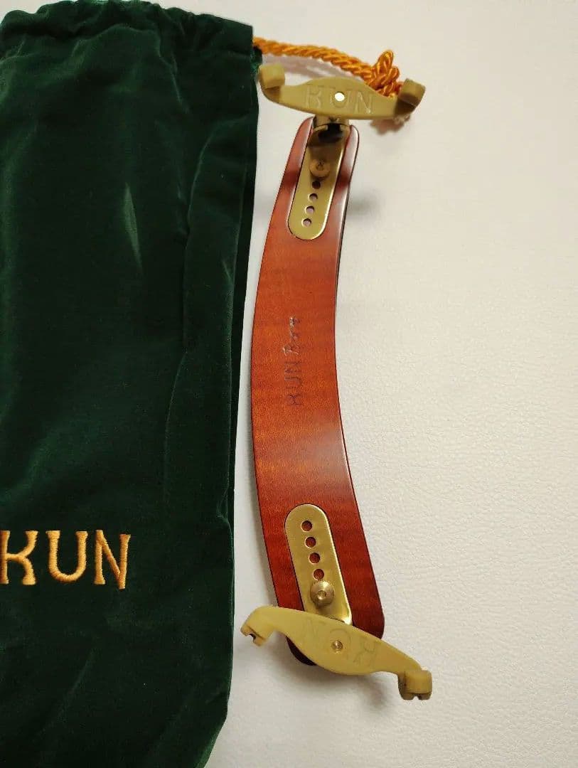 未開封新品　KUN Coussin Bravo violaショルダーレスト肩当て