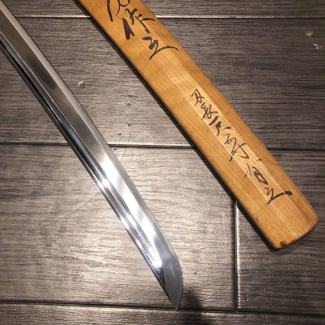 高級模造刀 白鞘 脇差　樋入り刀身　居合刀 濃州関住兼三代藤原兼房