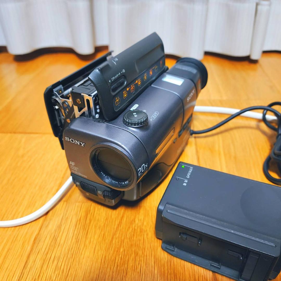 【動作確認済】SONY Hi8 高画質 ビデオカメラ CCD-TR11 セット