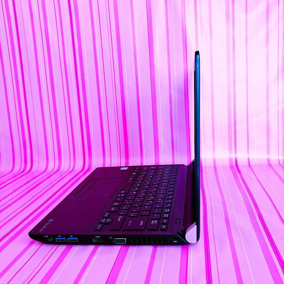 34✨高スペック・小型・メモリ16・ＳＳＤ・Win11✨黒TOSHIBAパソコン