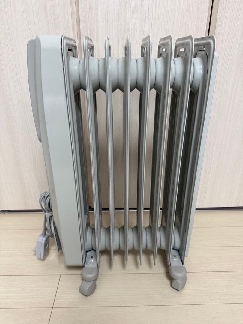 【美品】DeLonghi デロンギ オイルヒーターKHD410812-GC