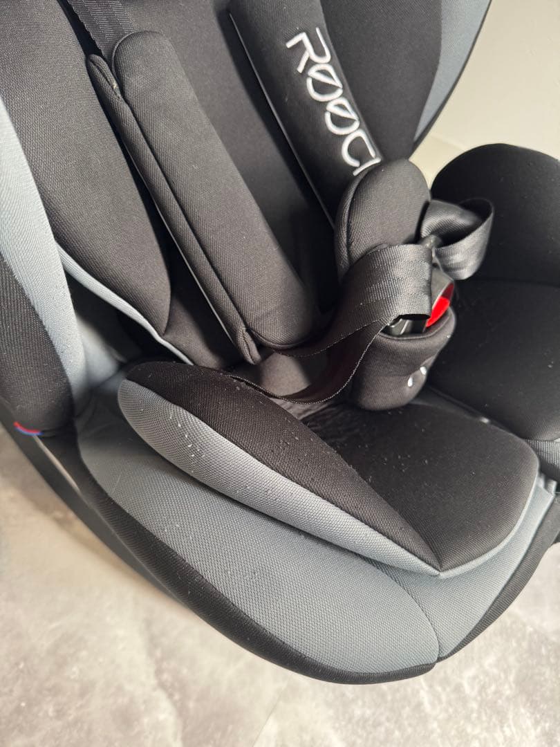 Reecle チャイルドシート 新生児~12歳頃 対応+抜け出し防止ベルト