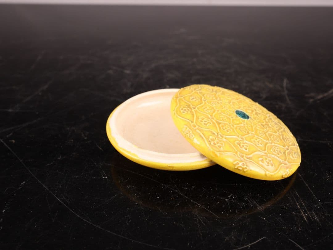 K1848 香合 楽寶作 黄交趾 花文 香道具 箱付き