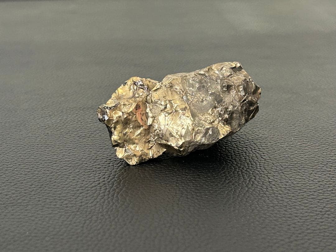 金色に光る-超レア黒曜石