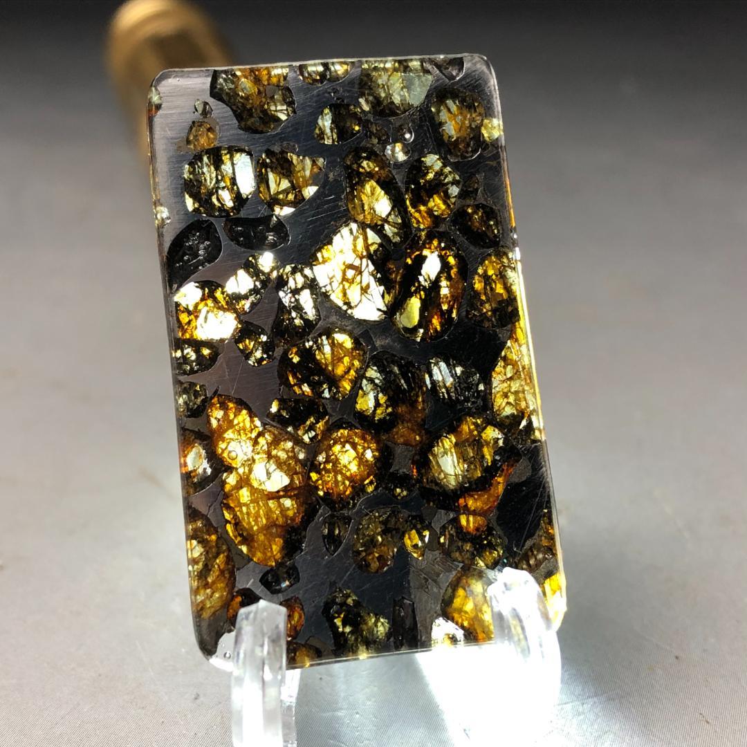 パラサイト隕石 隕石　石鉄隕石　セリコ隕石 美品　重さ約6ｇ　ケース付き