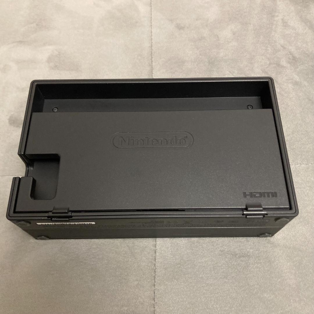 【美品】Nintendo Switch ネオンブルー・ネオンレッド 新型