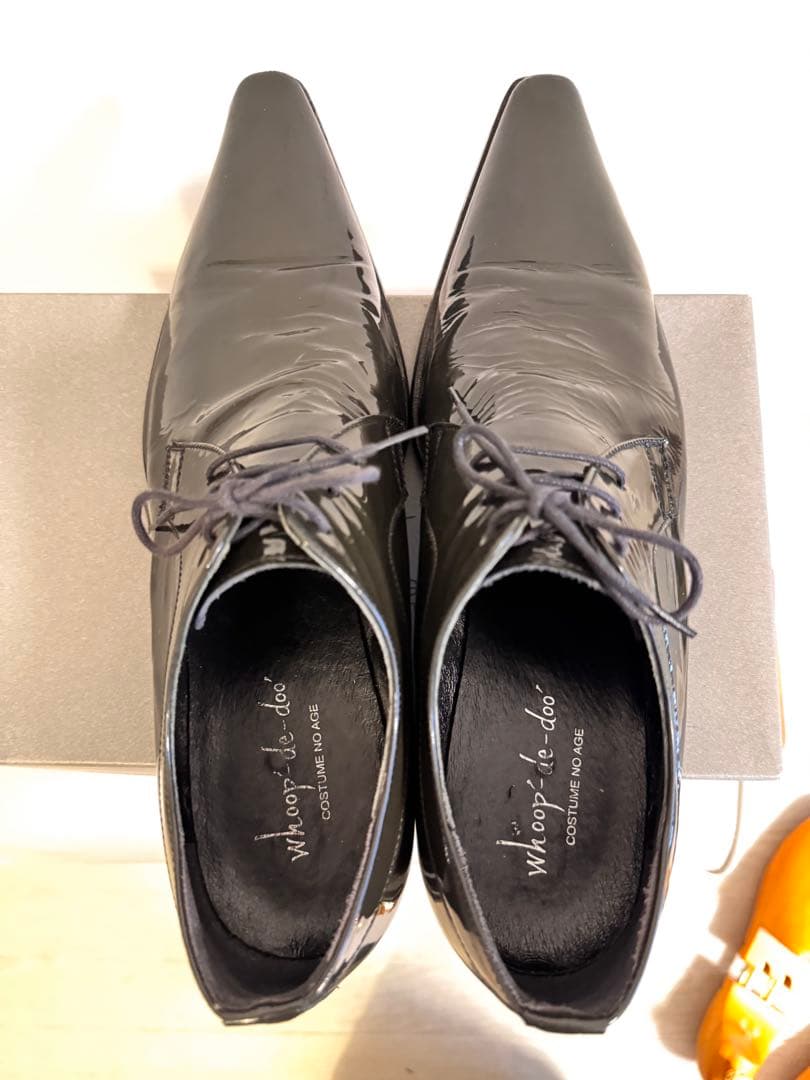 ★美品★フープディドゥ エナメル ポインテッドトゥ シューズ グレー 27センチ