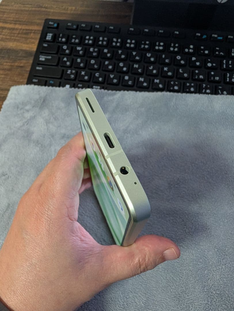 美品、AQUOS sense8（docomo）