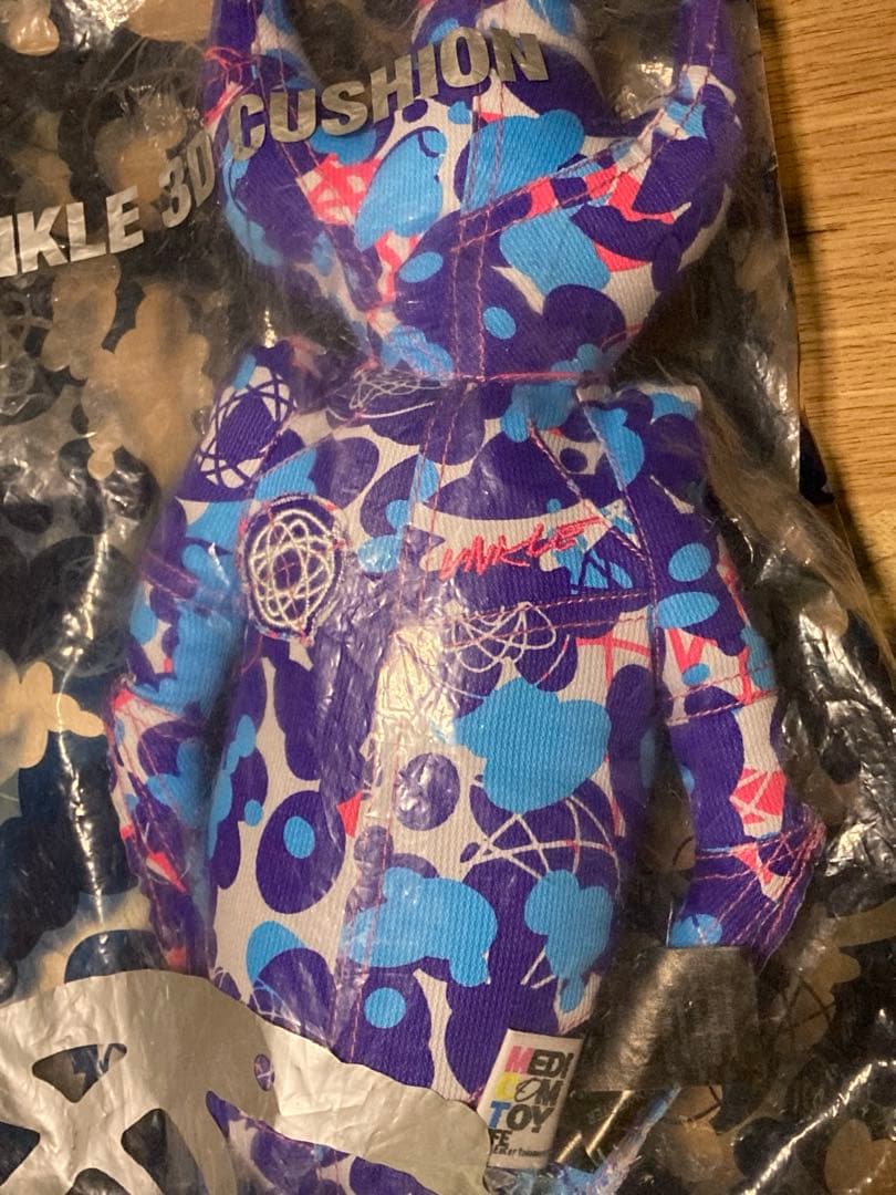 UNKLE futura MEDICOM toy クッション フィギュア