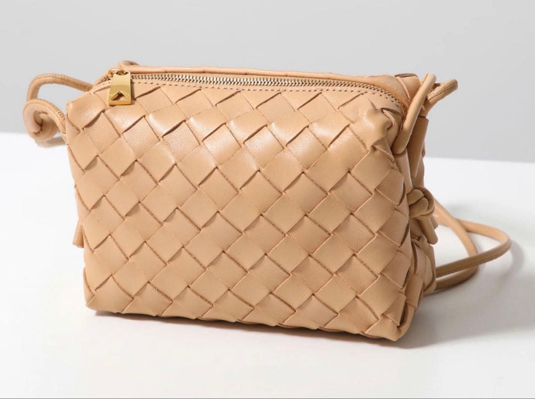 ボッテガヴェネタ　ミニ インテレッチャートラムスキン カメラ クロスボディバッグ