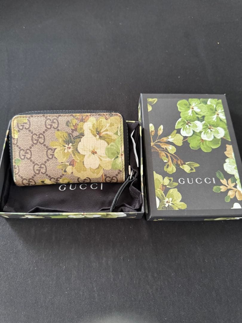 GUCCI フラワープリント ケース　ゼラニューム