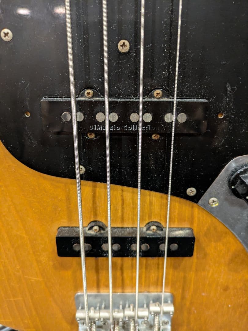 ベース Fender Japan JB75-80