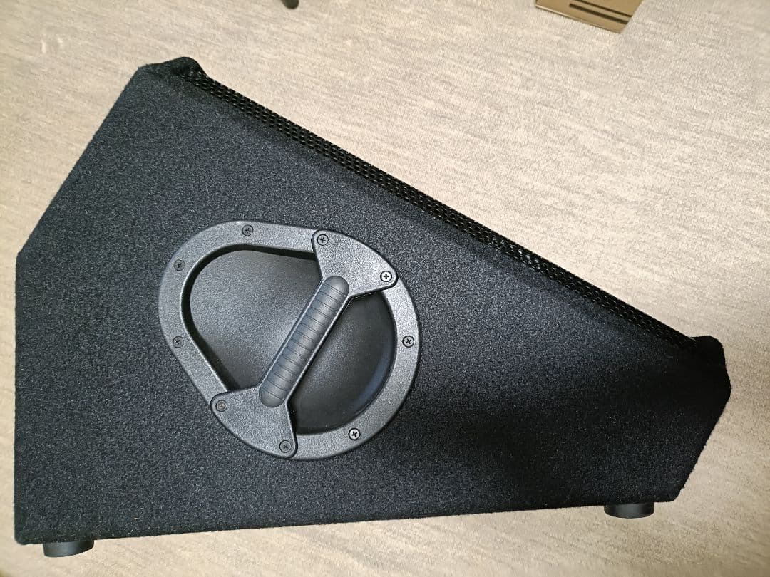 BEHRINGER EUROLIVE VS1220Fフロアモニター