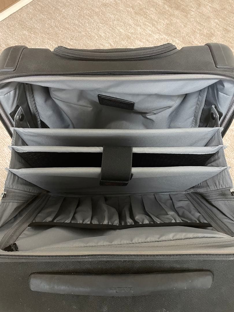 TUMI コンパクト・4ウィール・ブリーフ　ALPHA2 キャリーケース