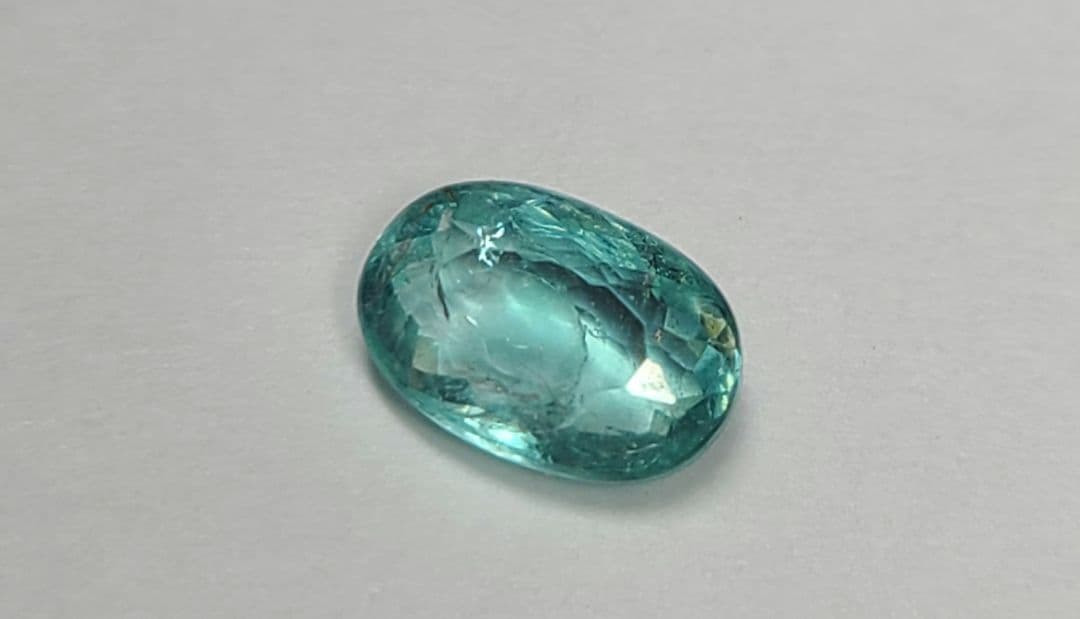 美しい南国の海!!★モザンビーク産パライバトルマリンレインボー入り★