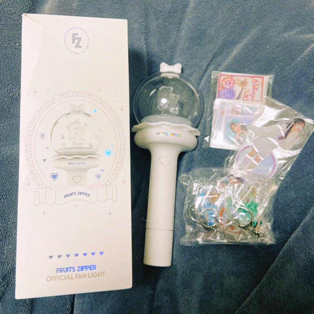 フルーツジッパー ペンライト アクキー トレカ