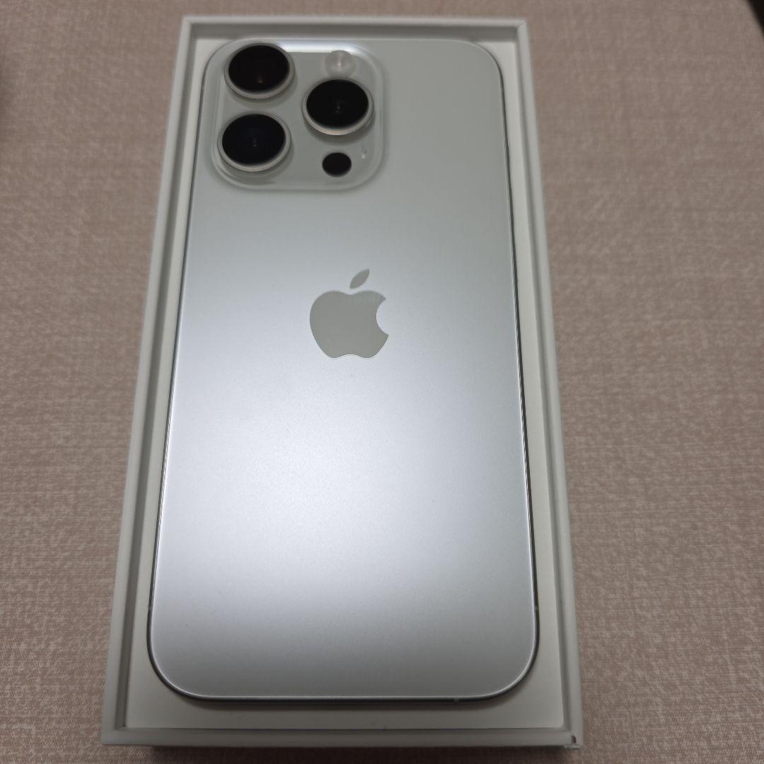 iPhone15Pro256GB ホワイトチタニウム SIMフリー 容量89%