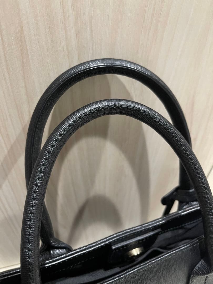 美品 FURLA 2way ショルダーバッグ ハンドバッグ トートバッグ 大容量