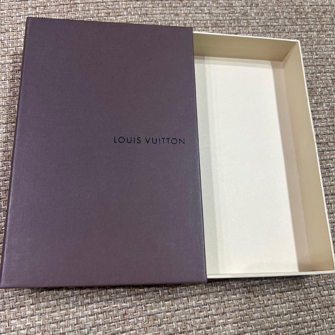 ルイヴィトン モノグラム　クーヴェルテュール パスポートカバー 未使用品　お値下