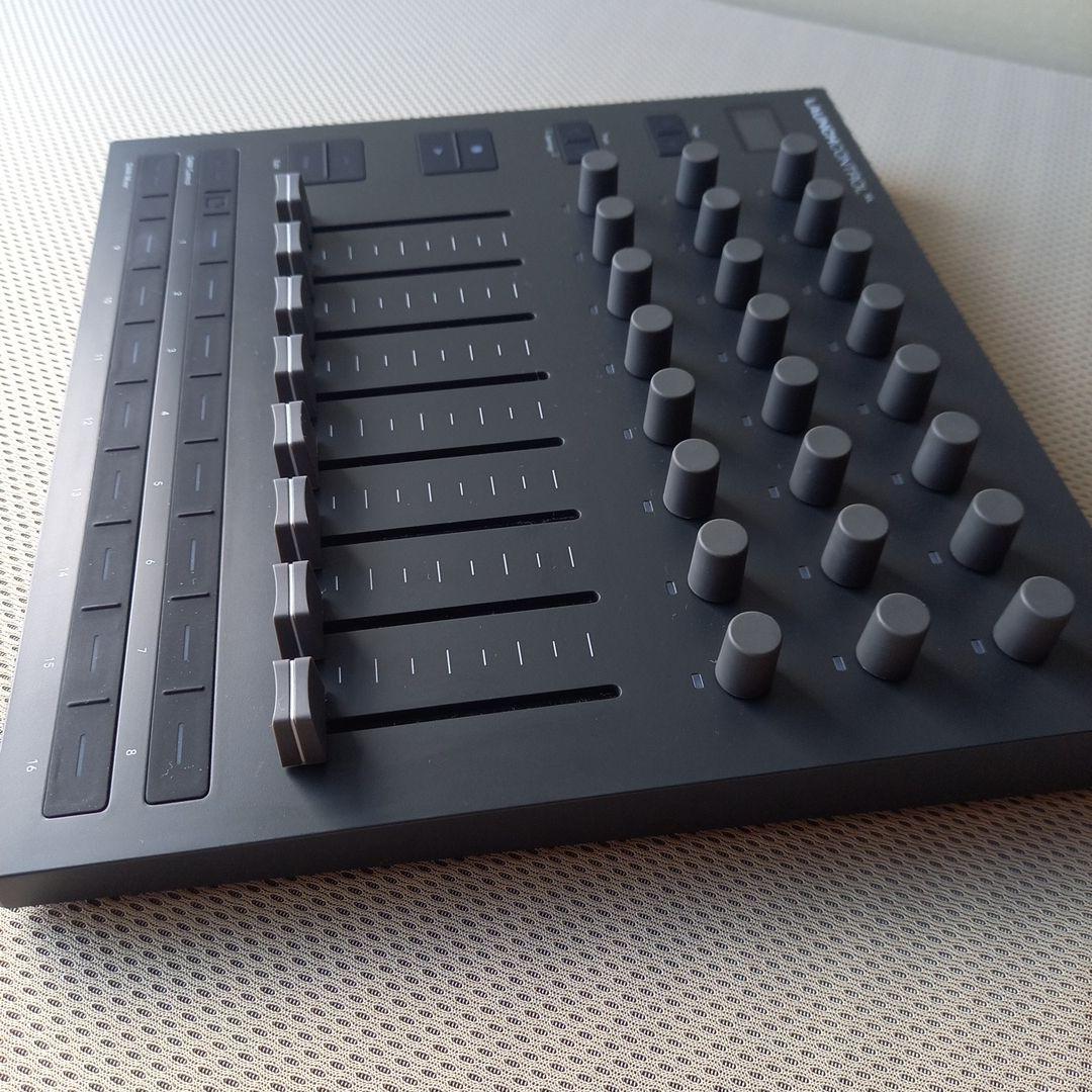 DTM・DAW novation LAUNCH CONTROL XL 3