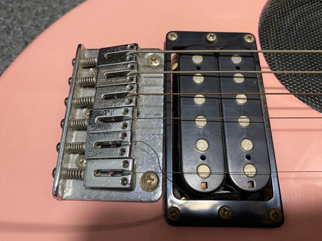 ZO-3 ピンク アンプ内蔵ミニギター FERNANDES