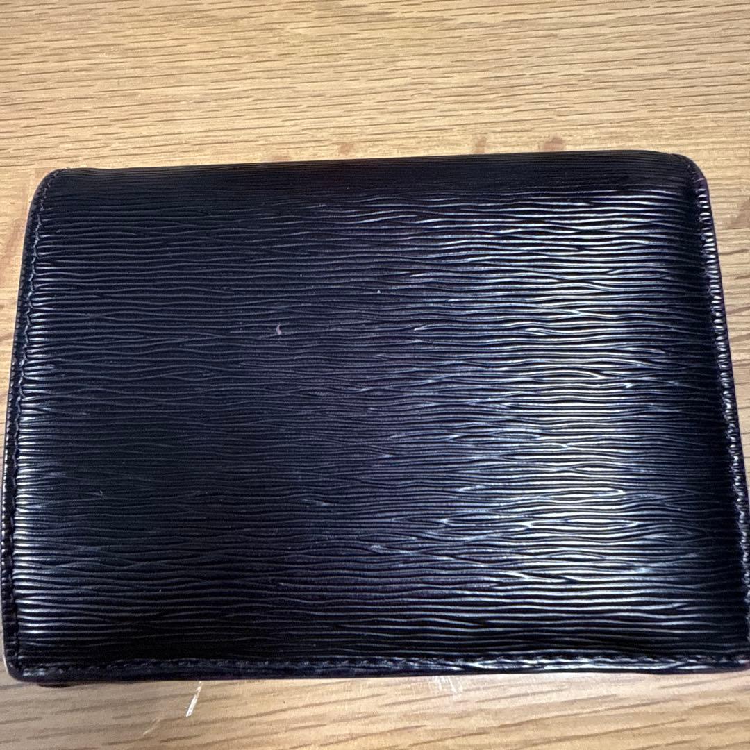 PRADA 二つ折り財布　ブラック
