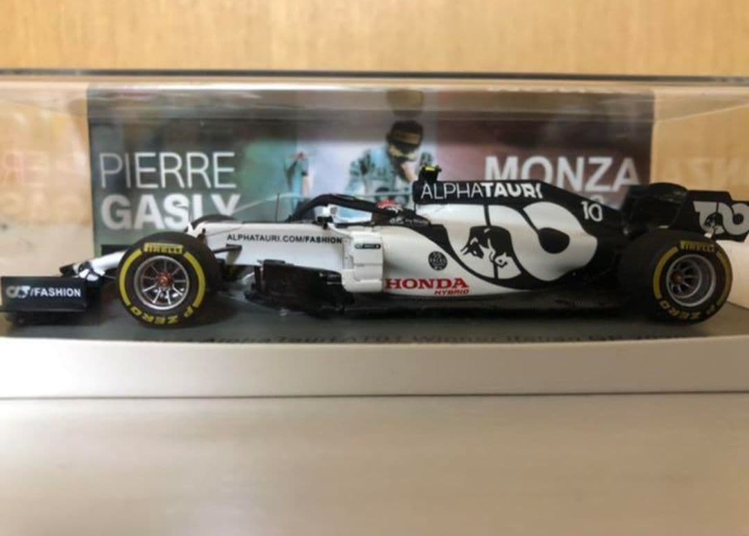 P.ガスリー　★直筆サイン入り★　AT01 イタリアGP優勝　1/43ミニカー