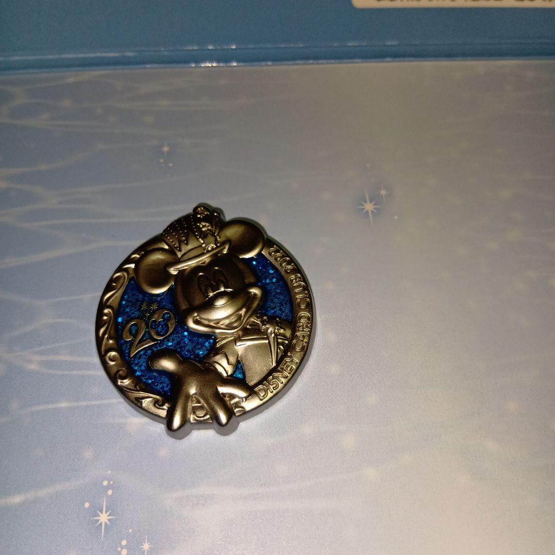 ディズニー　ピンバッジ　１４点　台紙付き　　ディズニーJCB　まとめ売り