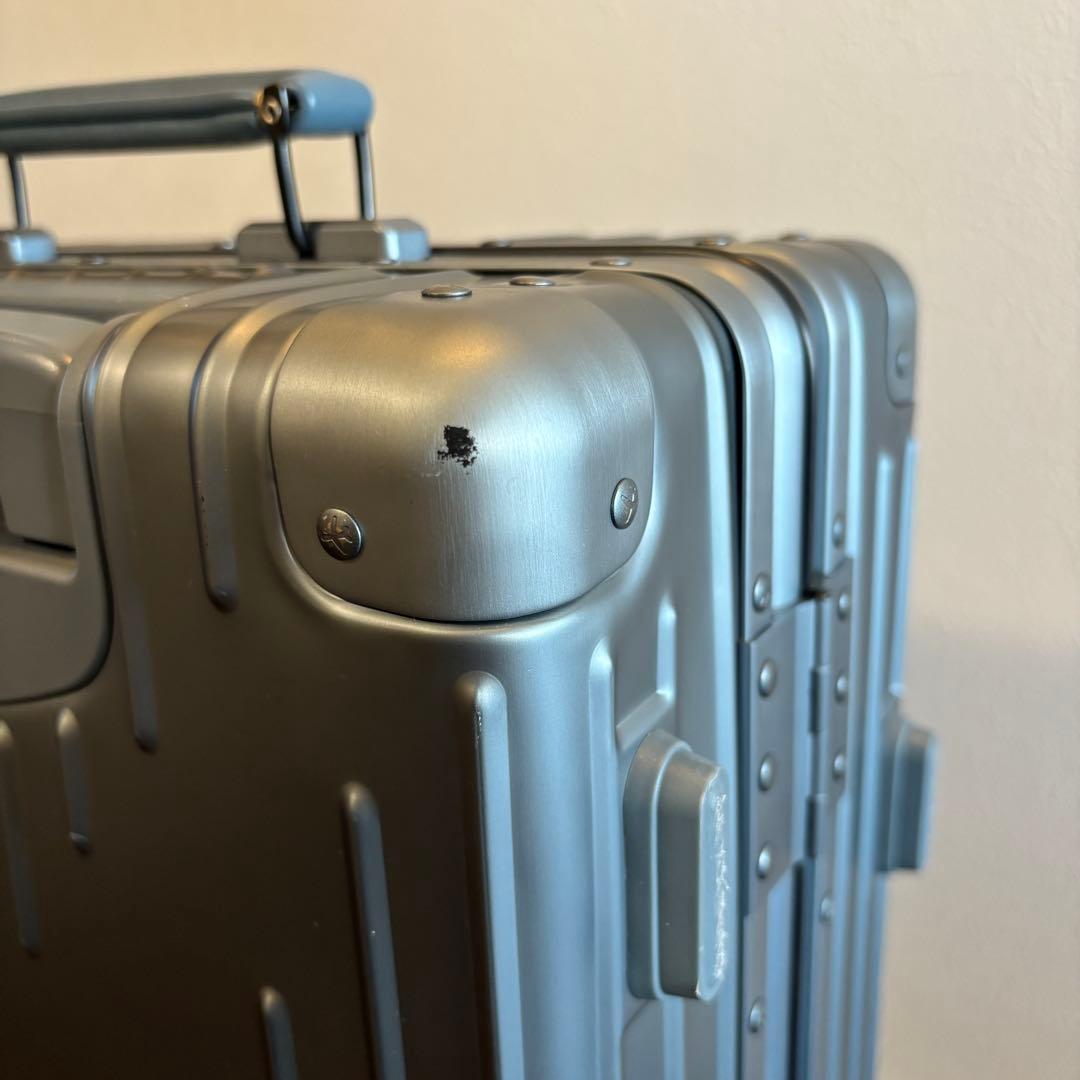 【すー】INNOVATOR 36L スーツケース