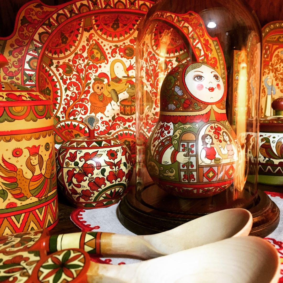 ロシア雑貨☆ヒマワリの飾り皿 直径25cmオリガ作 マトリョーシカ