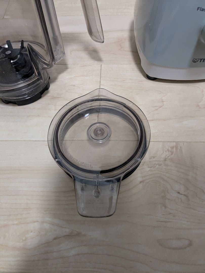 TIGER ミキサー　ブレンダー SKT-N101GM